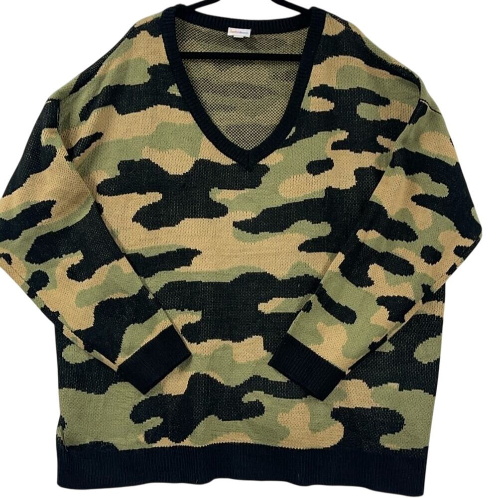 LuLaRoe Camouflage Sweater 3XL‎ V Neck Knit Pullover Oversized Top